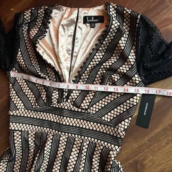 LULU'S Lace Mesh Long Sleeve Mini Dress Size XS - Picture 4 of 11